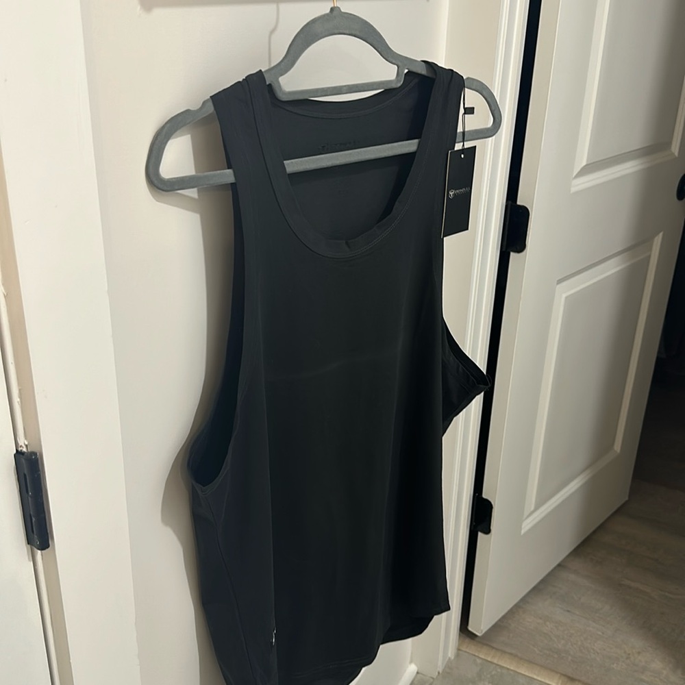 Men’s tank size M iron bull strength